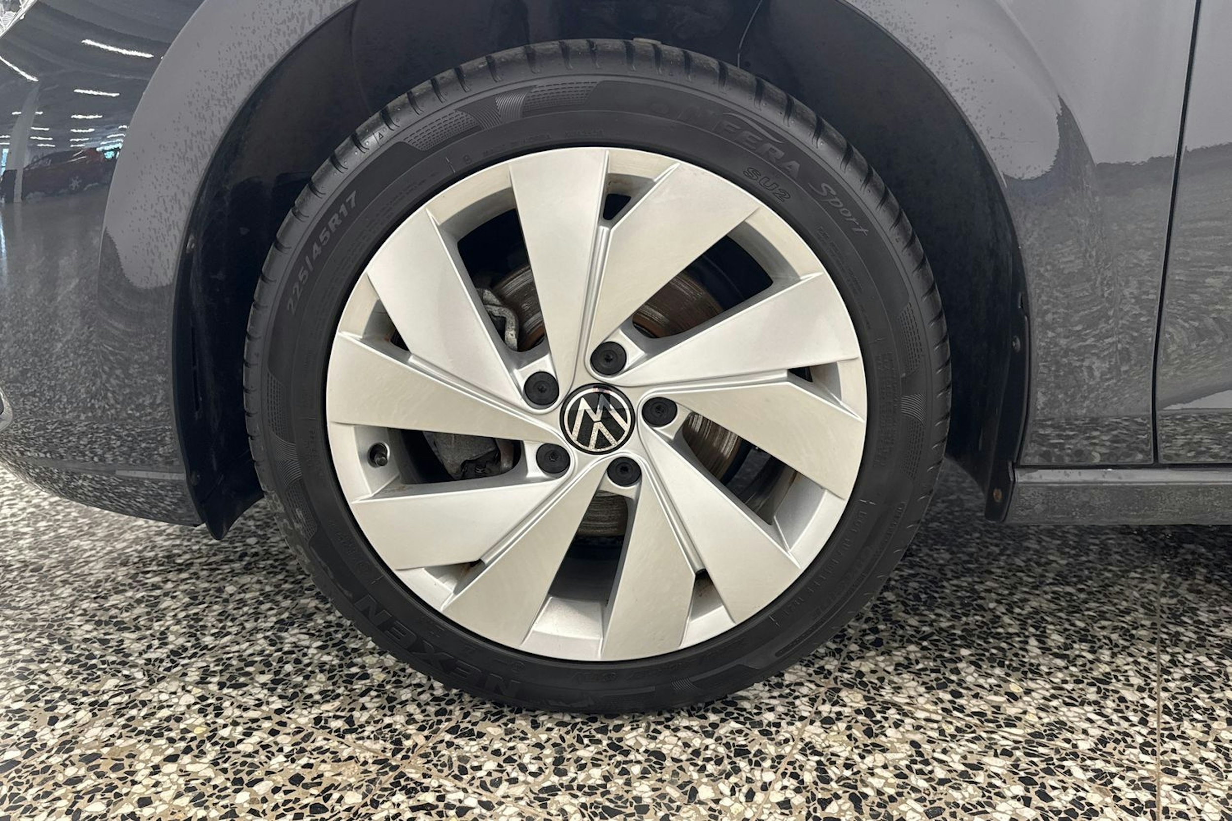 harmaa Volkswagen Golf 2022 kuva 38.