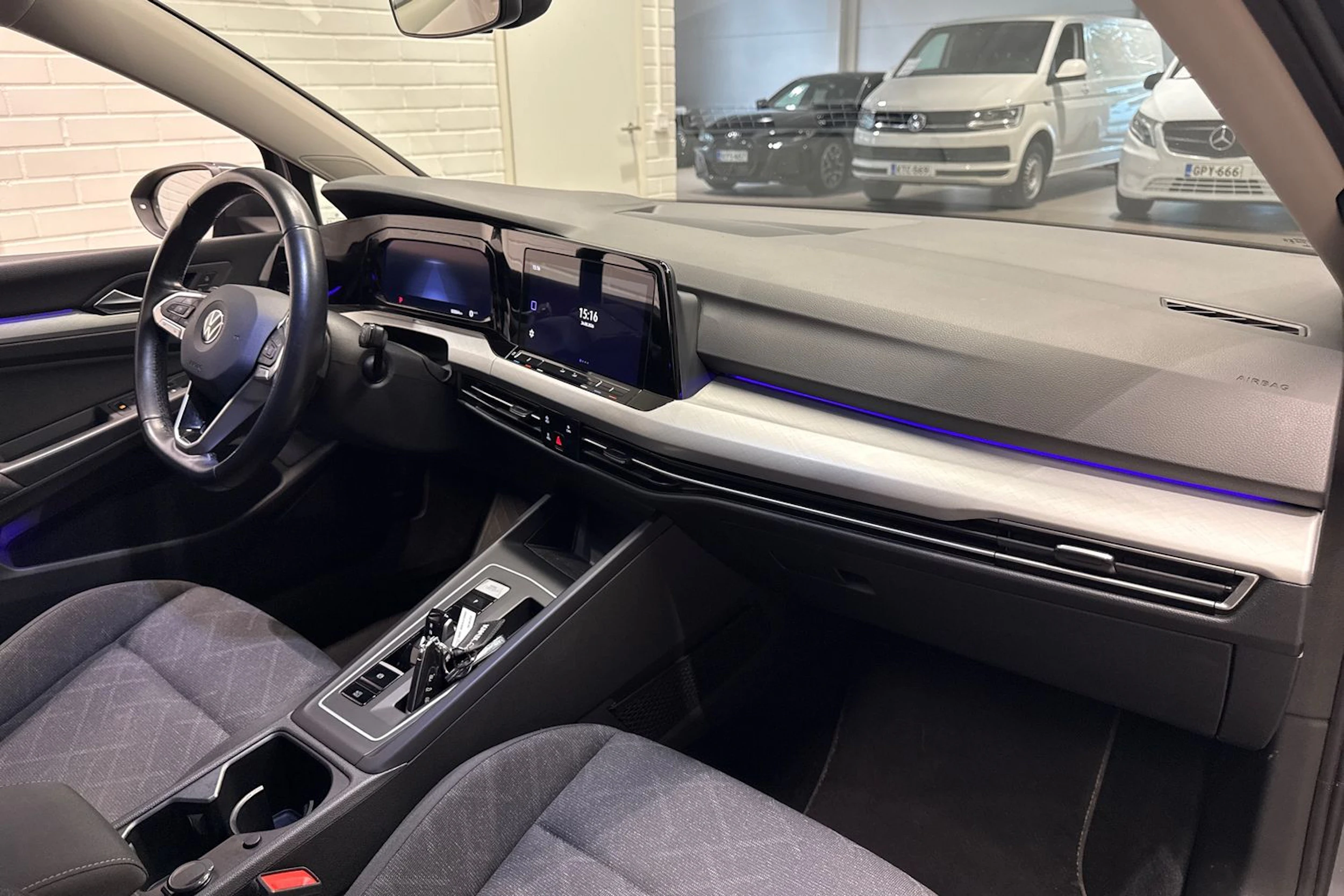 Harmaa Volkswagen GOLF 2022 kuva 15.
