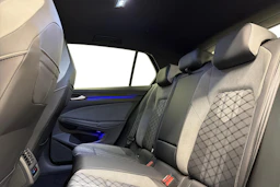 harmaa Volkswagen Golf 2022 kuva 11.