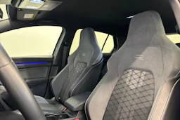 harmaa Volkswagen Golf 2022 kuva 16.
