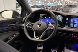 harmaa Volkswagen Golf 2022 kuva 19.