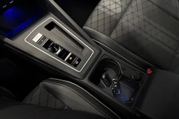 harmaa Volkswagen Golf 2022 kuva 25.