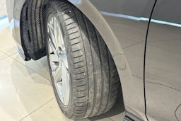 musta Volkswagen Golf 2022 kuva 13.