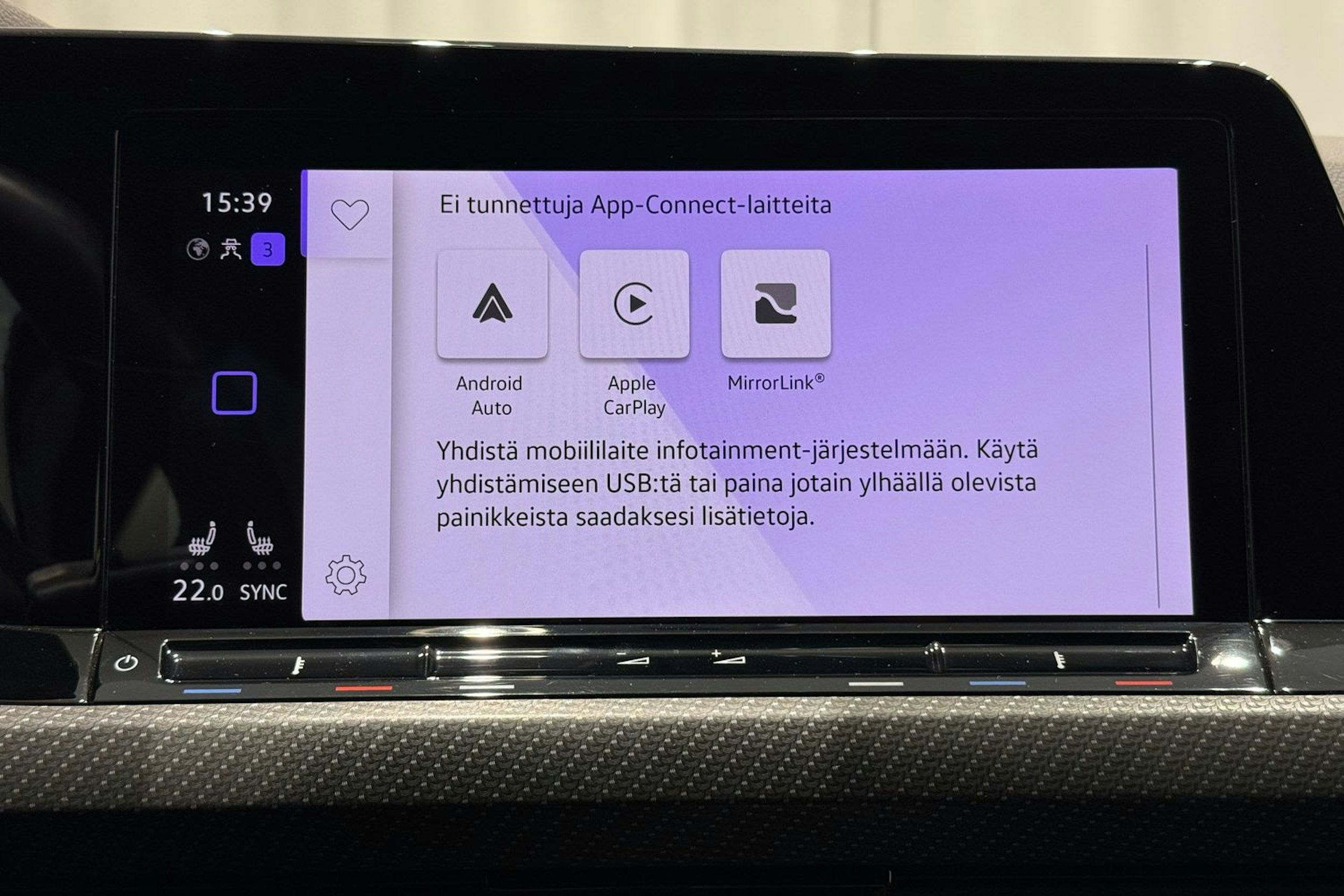 musta Volkswagen Golf 2022 kuva 18.