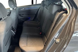 harmaa Volkswagen Golf 2022 kuva 10.