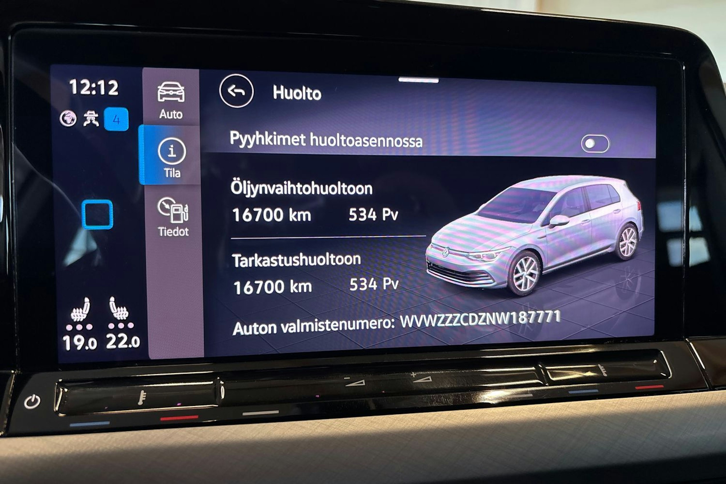 harmaa Volkswagen Golf 2022 kuva 17.