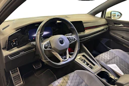 valkoinen Volkswagen Golf 2022 kuva 3.