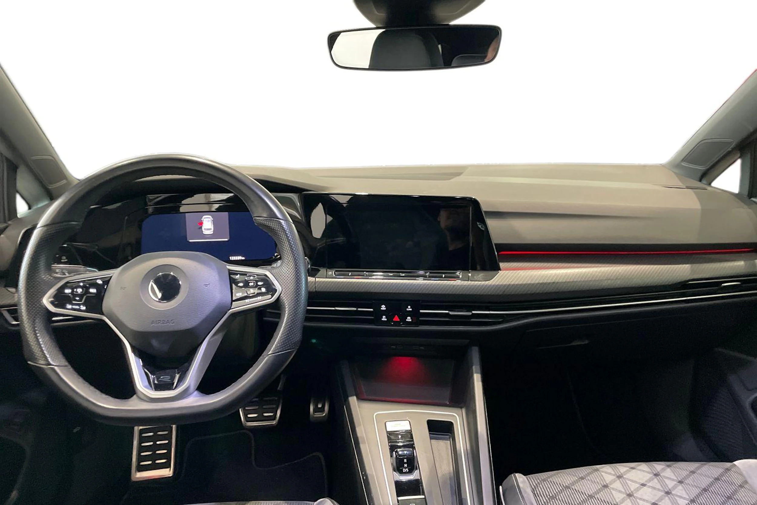 valkoinen Volkswagen Golf 2022 kuva 7.