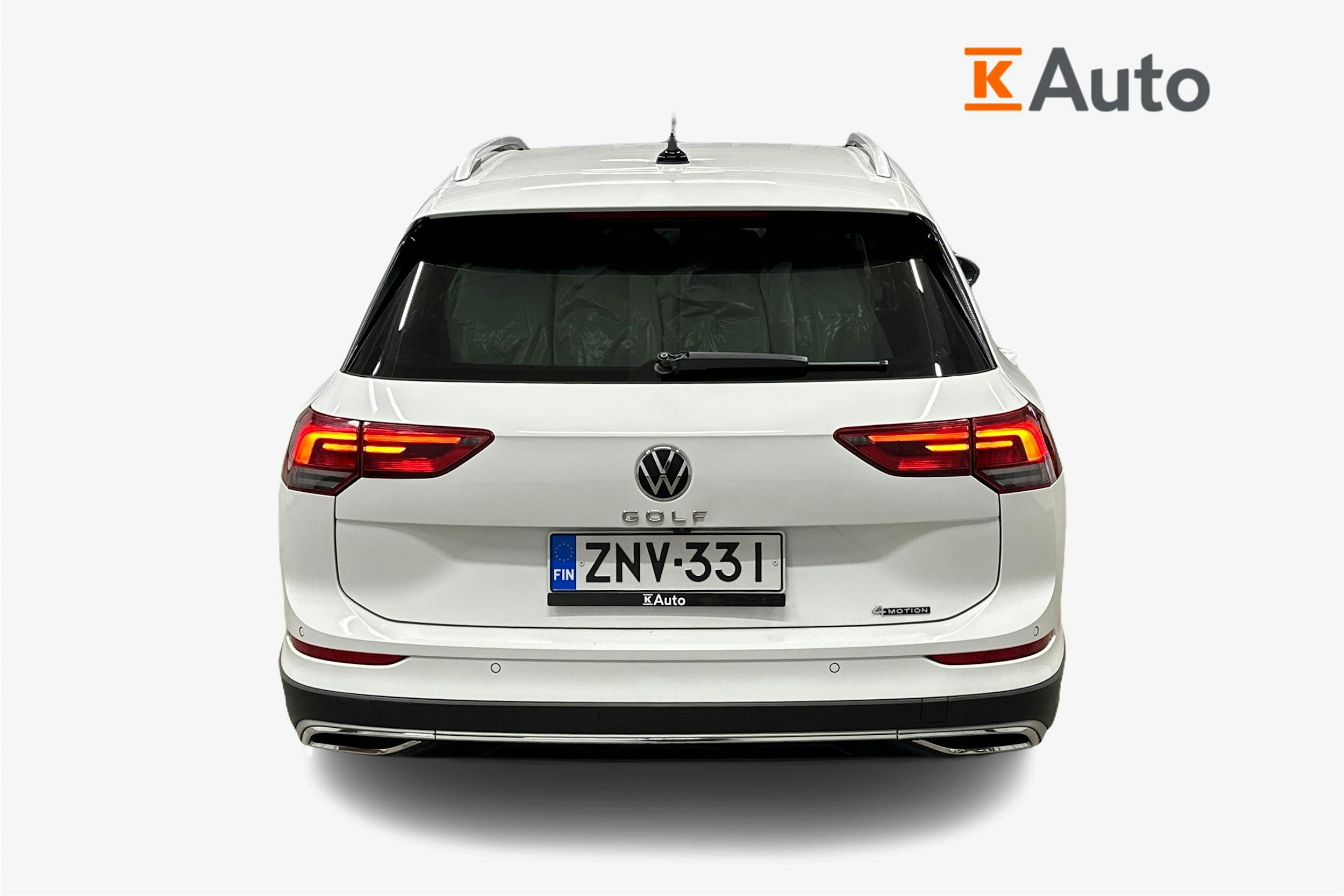 valkoinen Volkswagen Golf 2022 kuva 3.