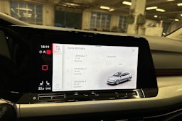 valkoinen Volkswagen Golf 2022 kuva 24.