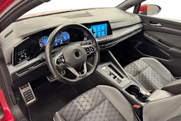 punainen Volkswagen Golf 2022 kuva 6.