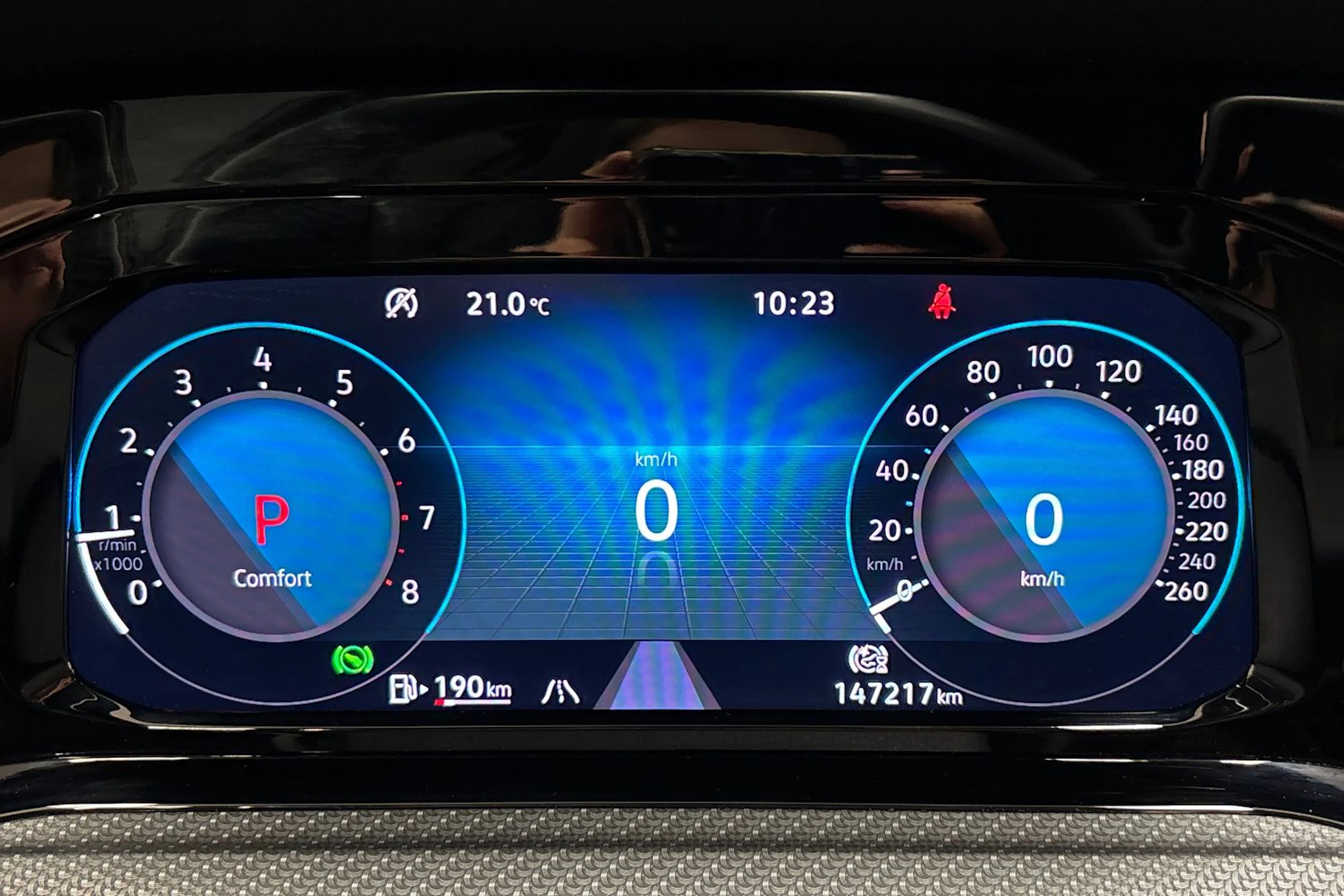 punainen Volkswagen Golf 2022 kuva 15.