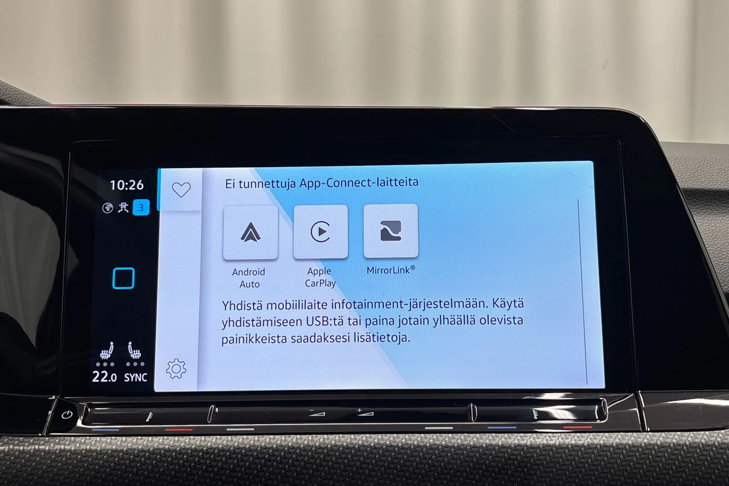 punainen Volkswagen Golf 2022 kuva 18.