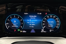 valkoinen Volkswagen Golf 2022 kuva 20.