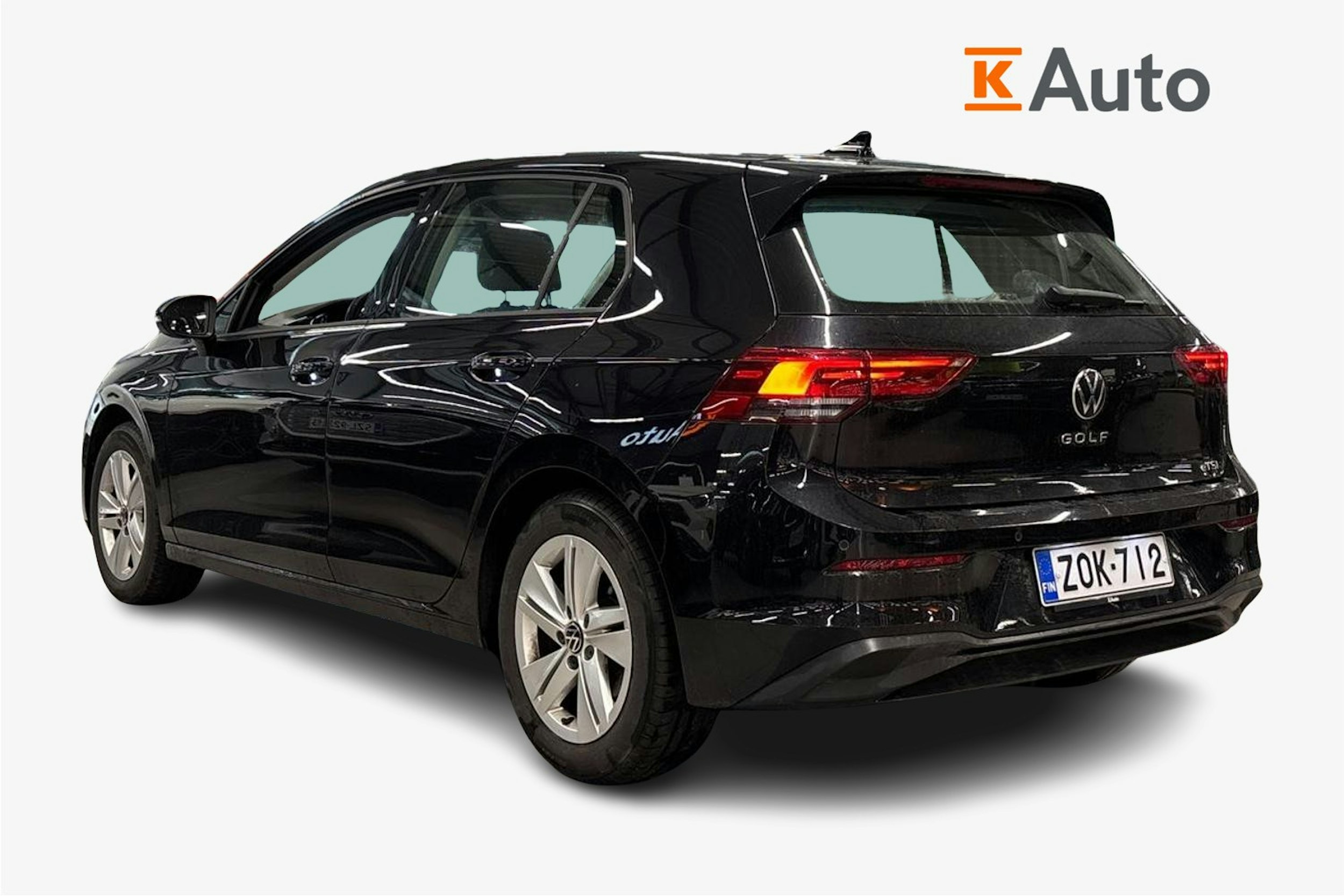 musta Volkswagen Golf 2022 kuva 2.