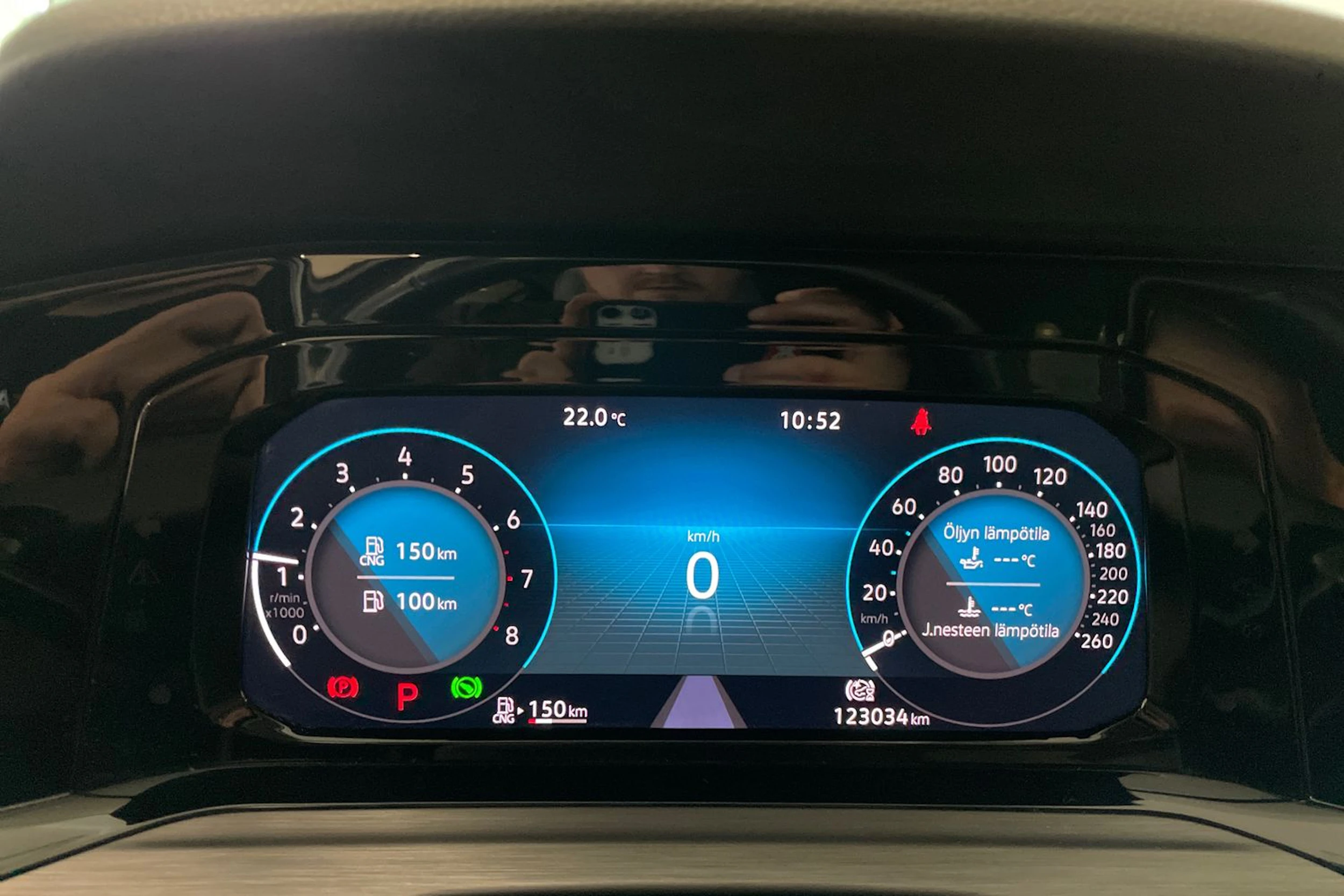 sininen Volkswagen Golf 2022 kuva 11.