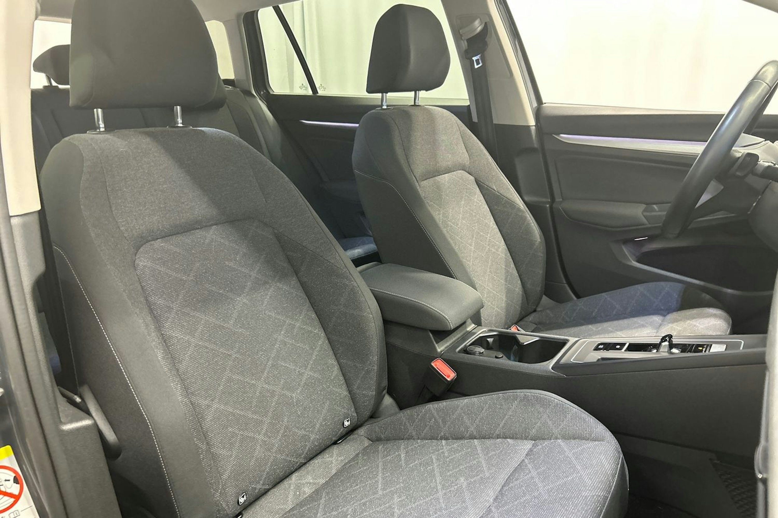 met. harmaa Volkswagen Golf 2022 kuva 11.