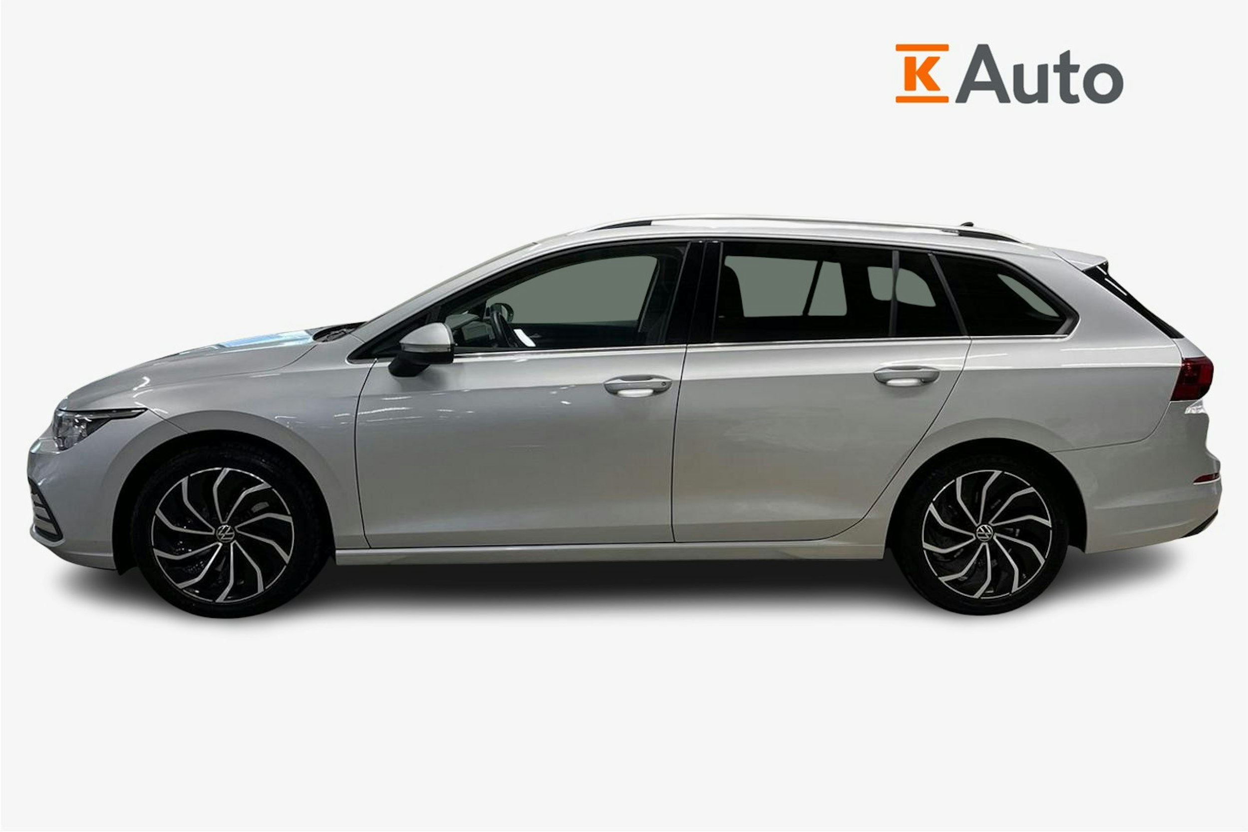harmaa Volkswagen Golf 2022 kuva 6.