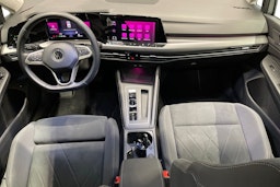 harmaa Volkswagen Golf 2022 kuva 9.