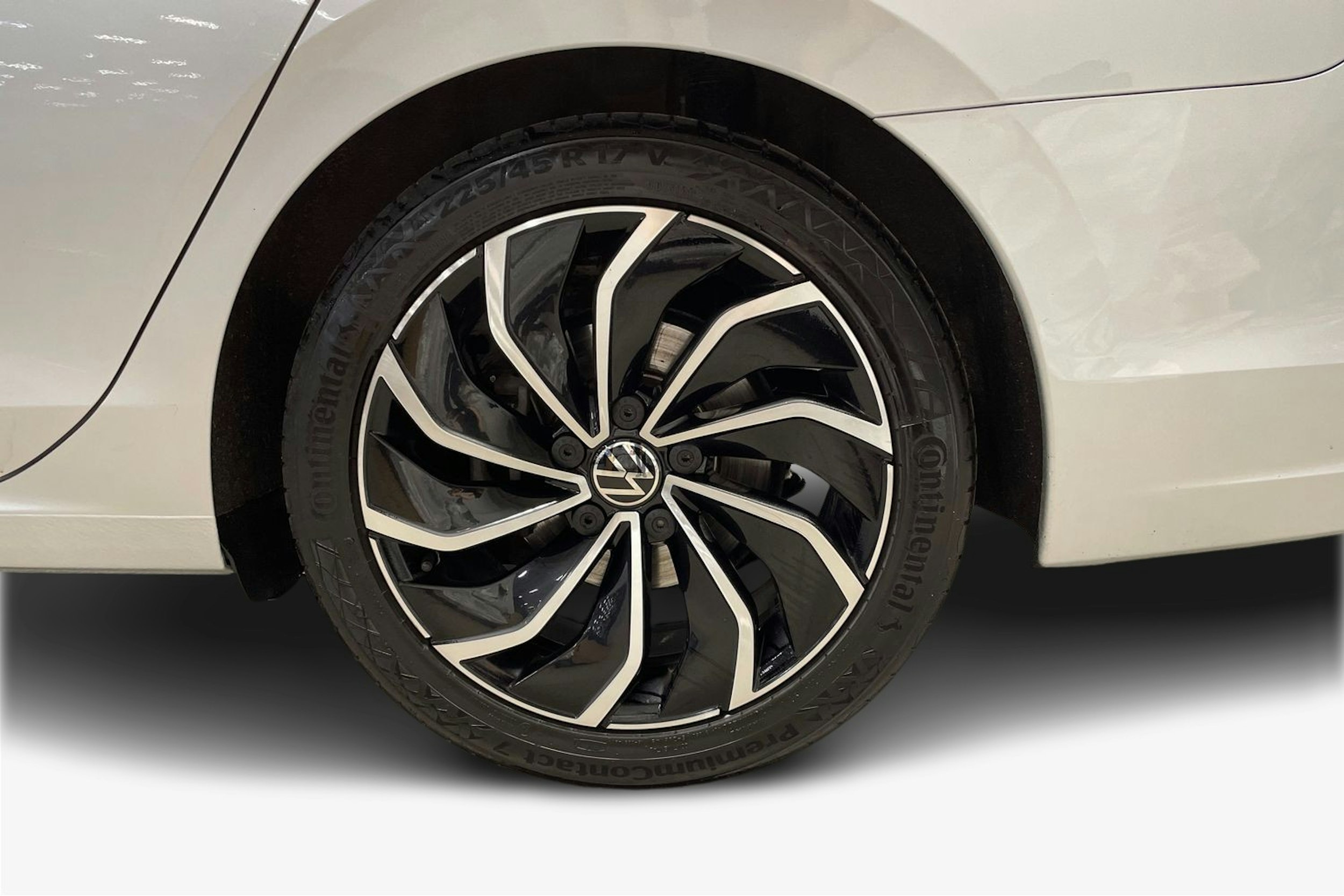 harmaa Volkswagen Golf 2022 kuva 11.