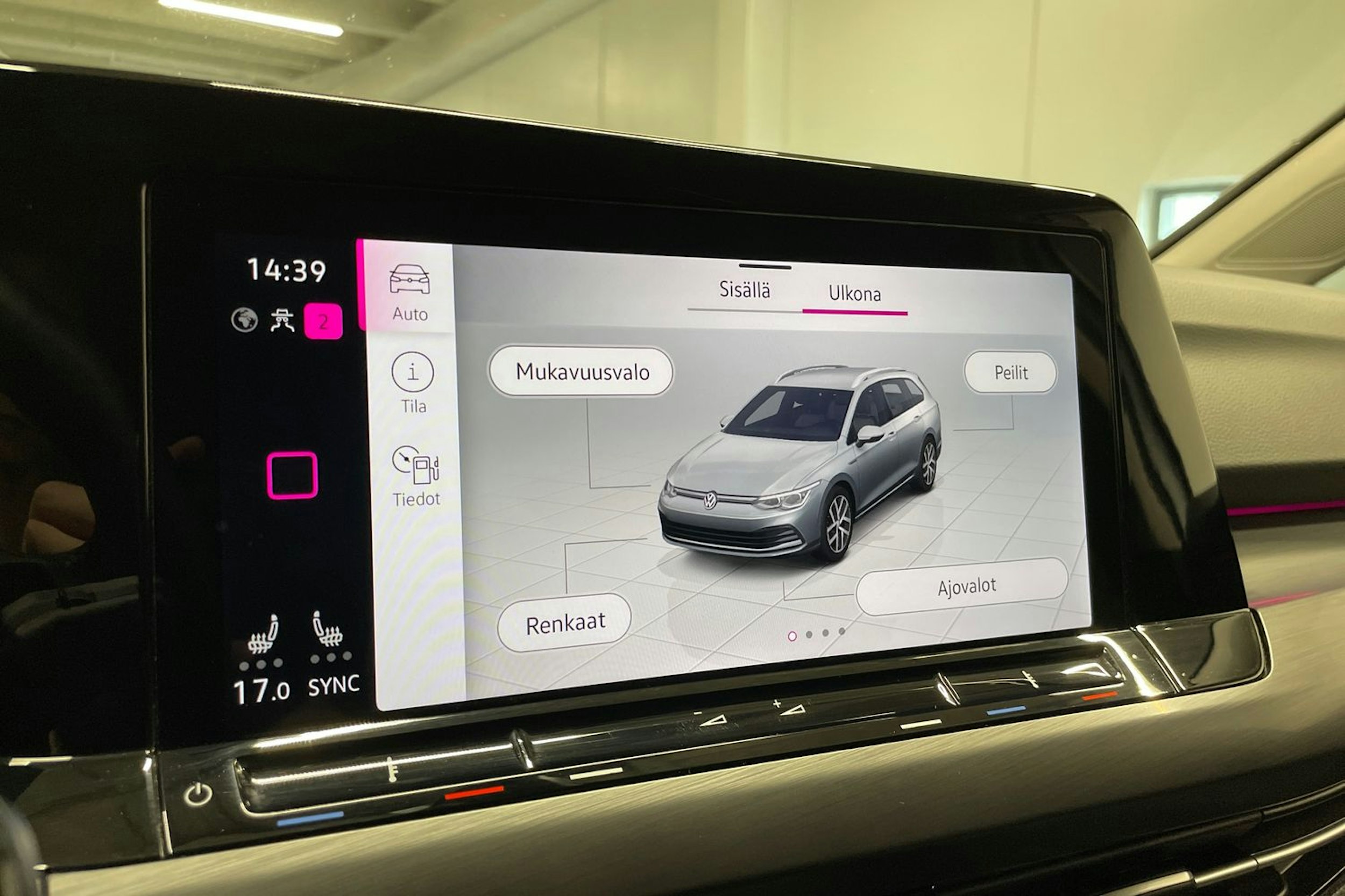 harmaa Volkswagen Golf 2022 kuva 20.