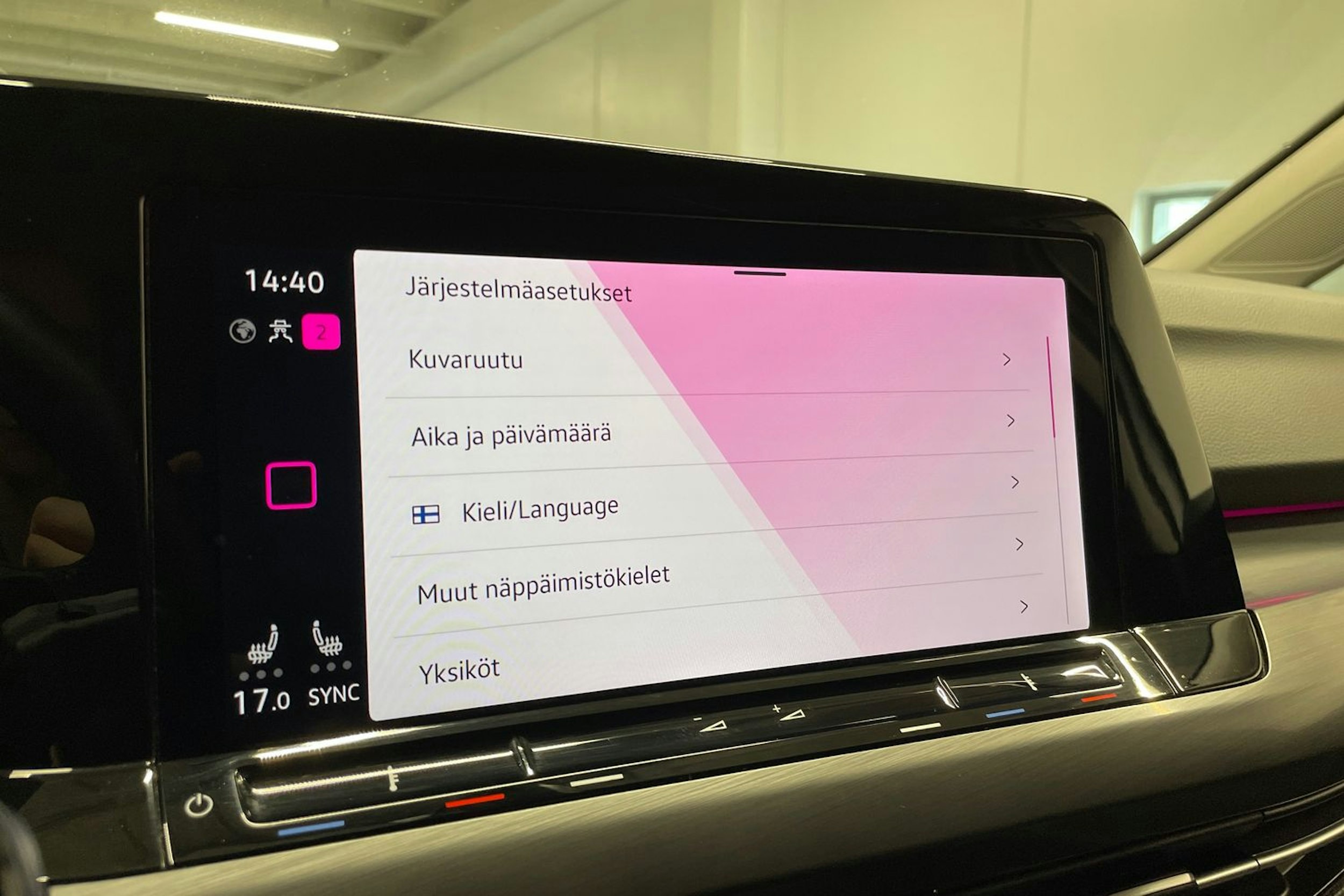 harmaa Volkswagen Golf 2022 kuva 21.