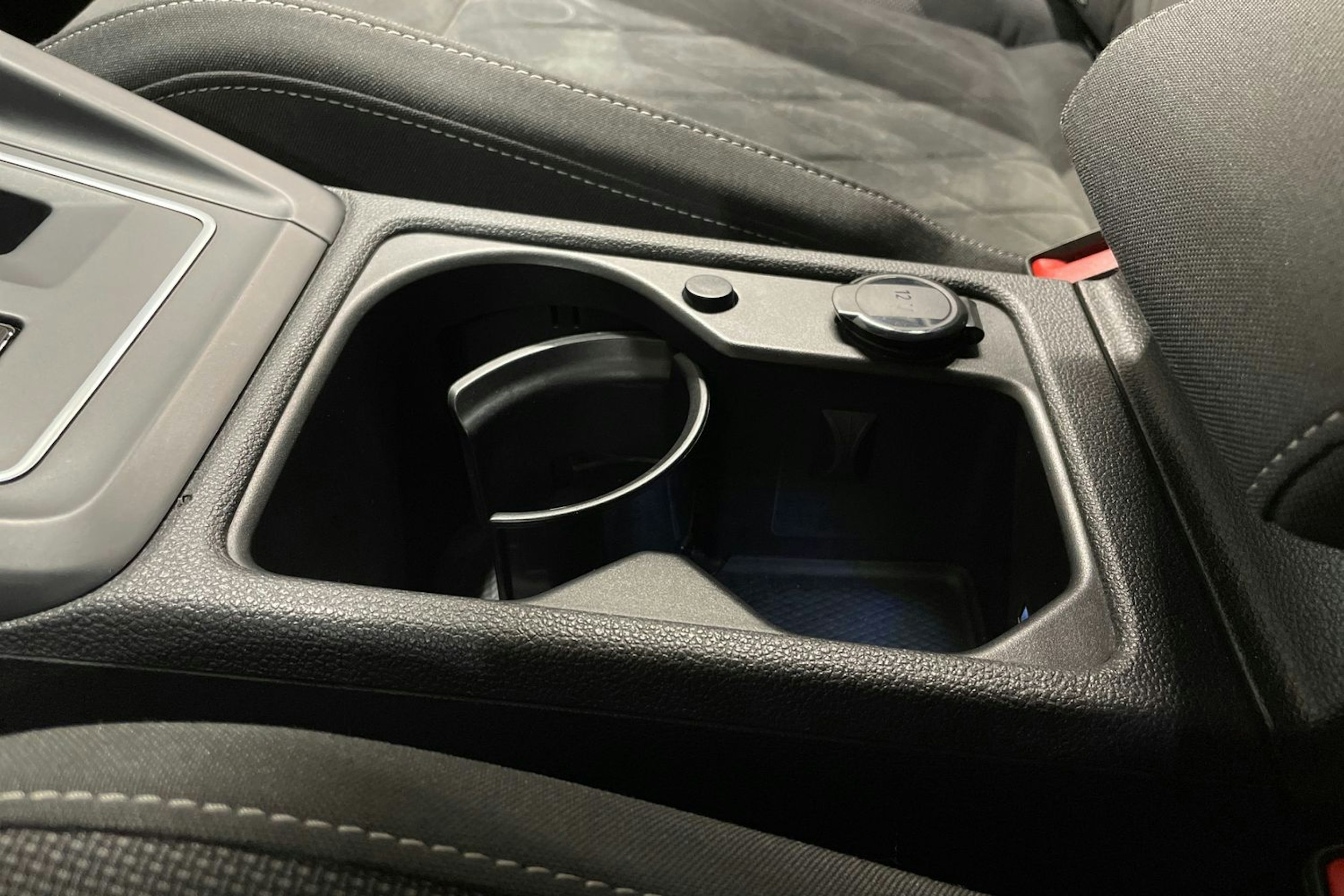 harmaa Volkswagen Golf 2022 kuva 26.
