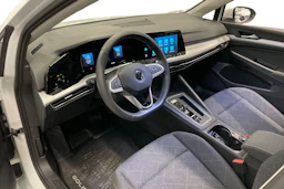 valkoinen Volkswagen Golf 2022 kuva 8.
