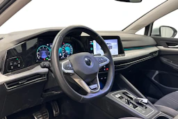 valkoinen Volkswagen Golf 2022 kuva 3.