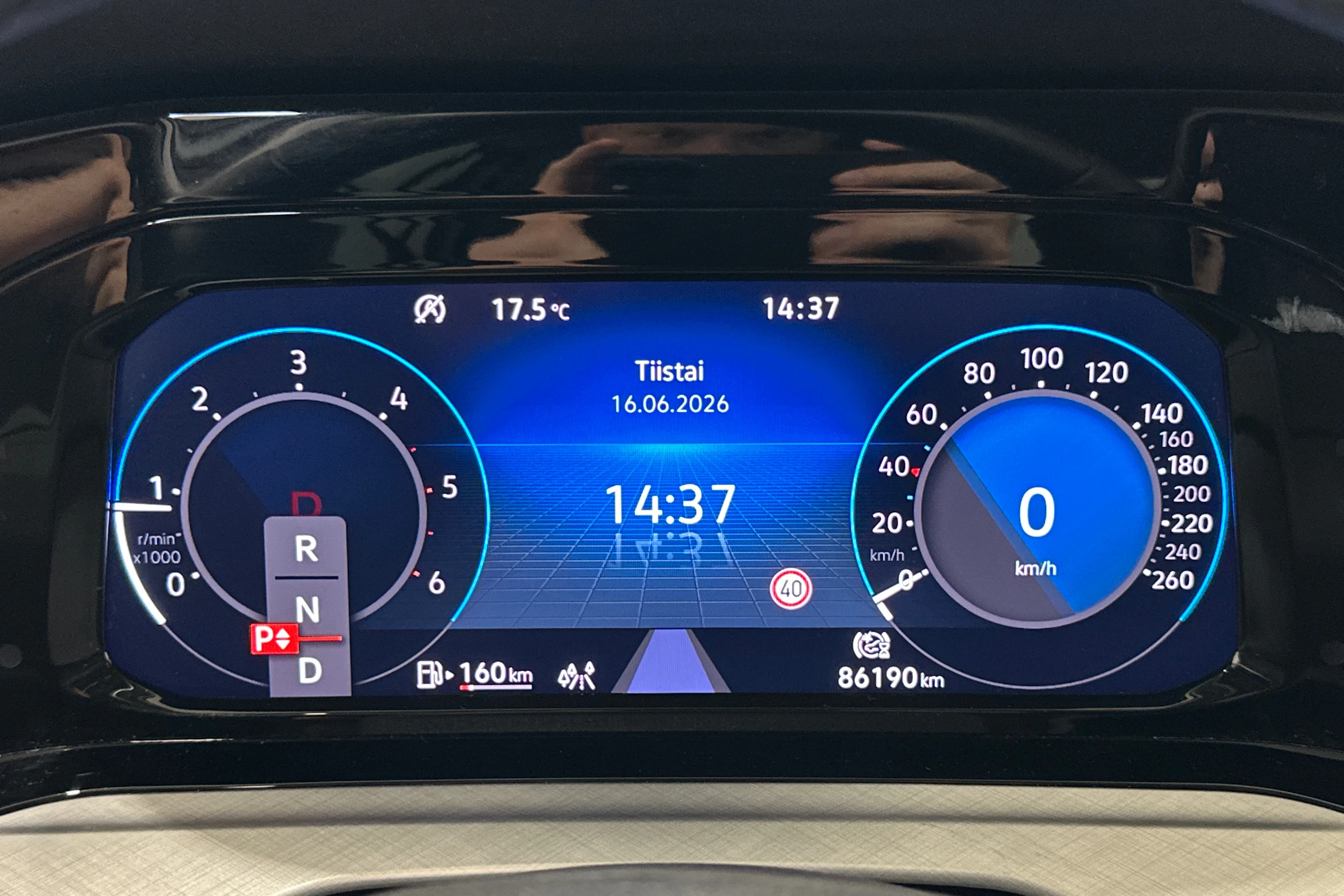 valkoinen Volkswagen Golf 2022 kuva 15.