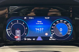 valkoinen Volkswagen Golf 2022 kuva 15.