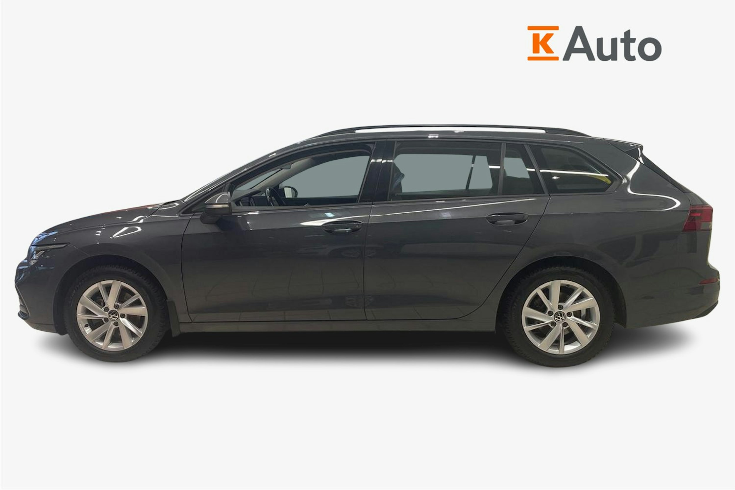 Harmaa Volkswagen Golf 2022 kuva 6.