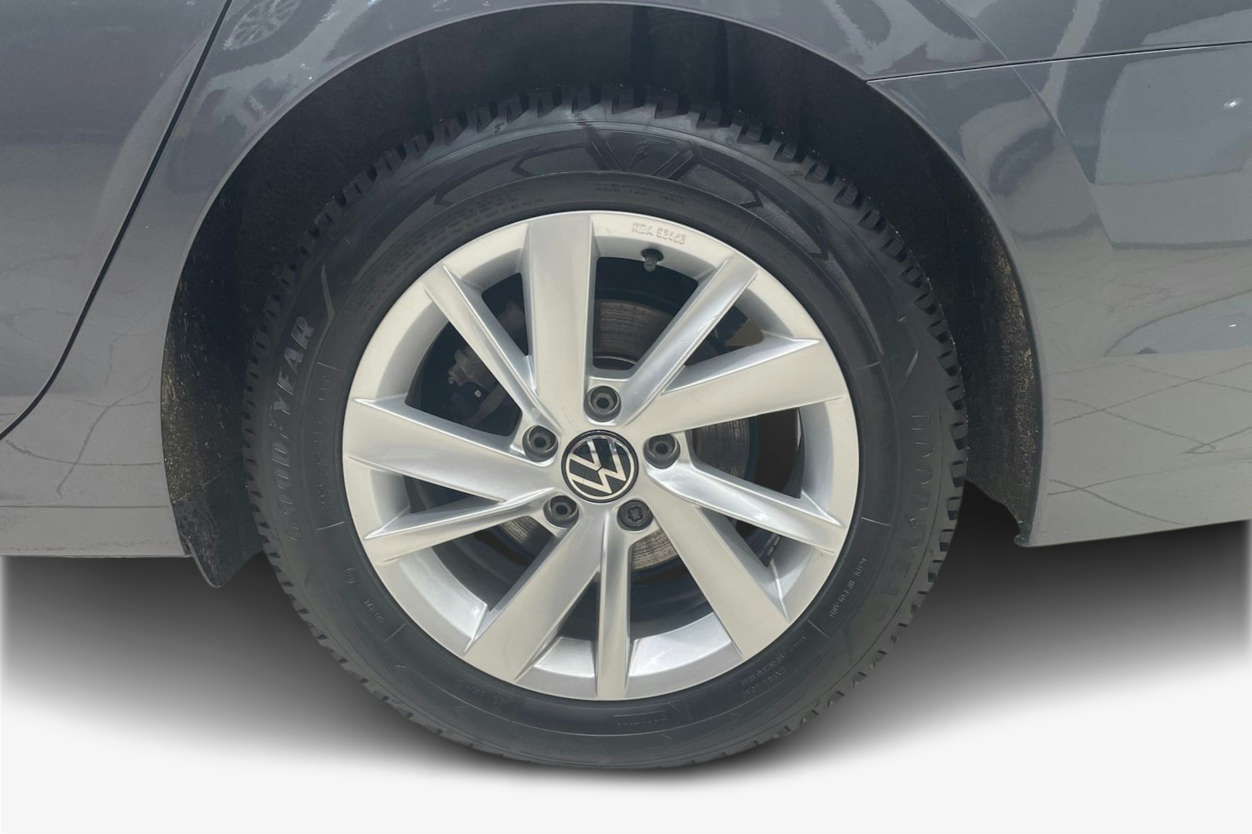 Harmaa Volkswagen Golf 2022 kuva 11.