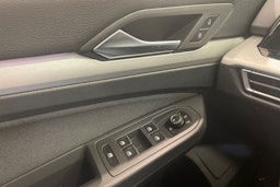 Harmaa Volkswagen Golf 2022 kuva 18.