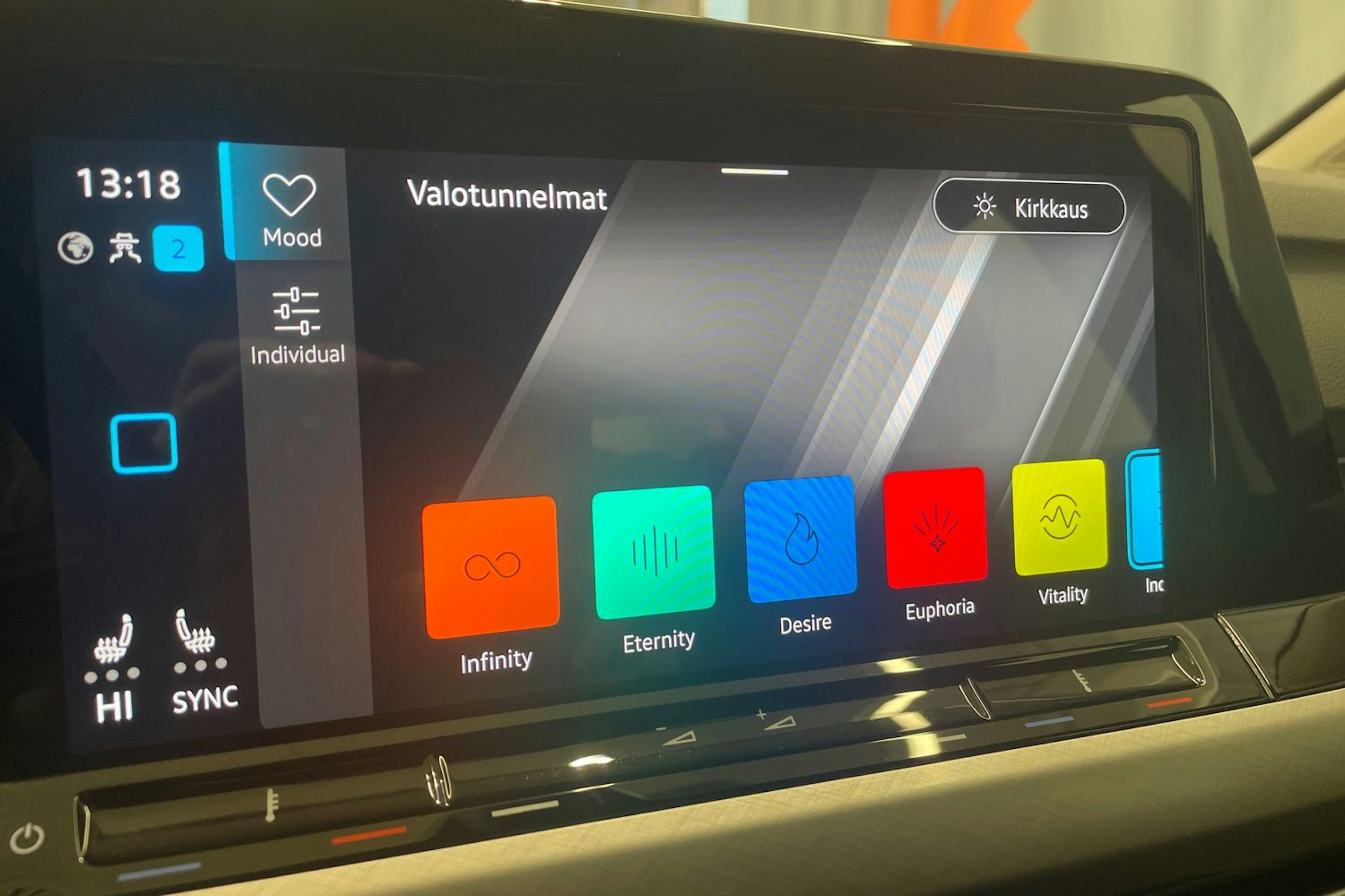 Harmaa Volkswagen Golf 2022 kuva 27.