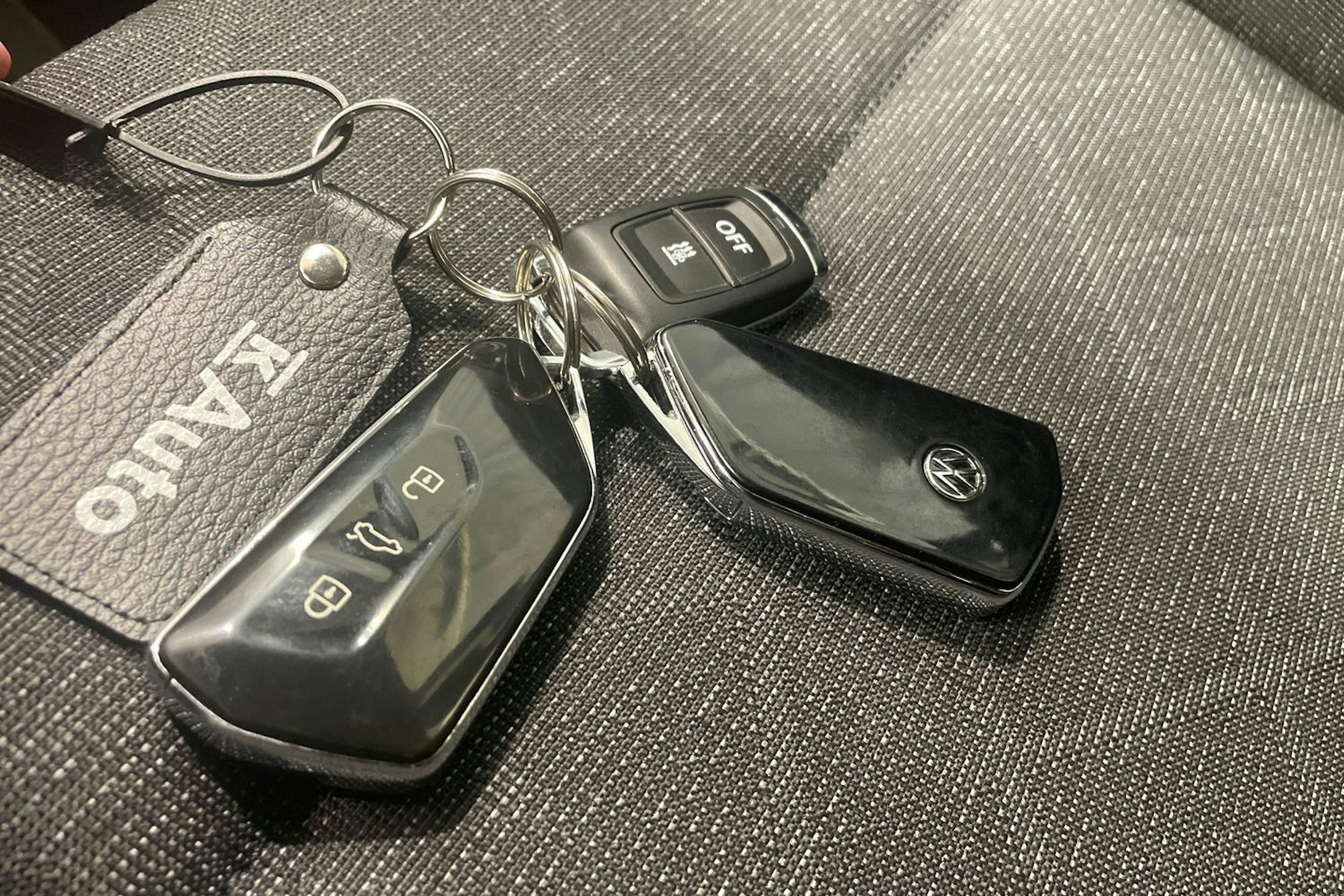 Harmaa Volkswagen Golf 2022 kuva 29.