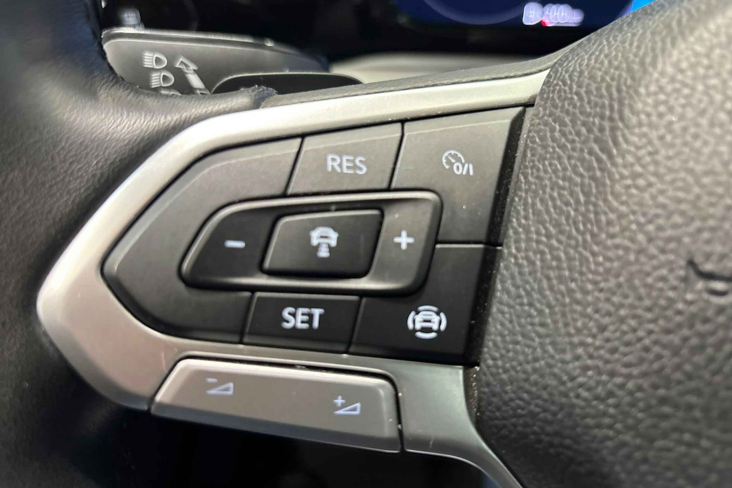 met. harmaa Volkswagen Golf 2022 kuva 17.