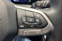 met. harmaa Volkswagen Golf 2022 kuva 18.