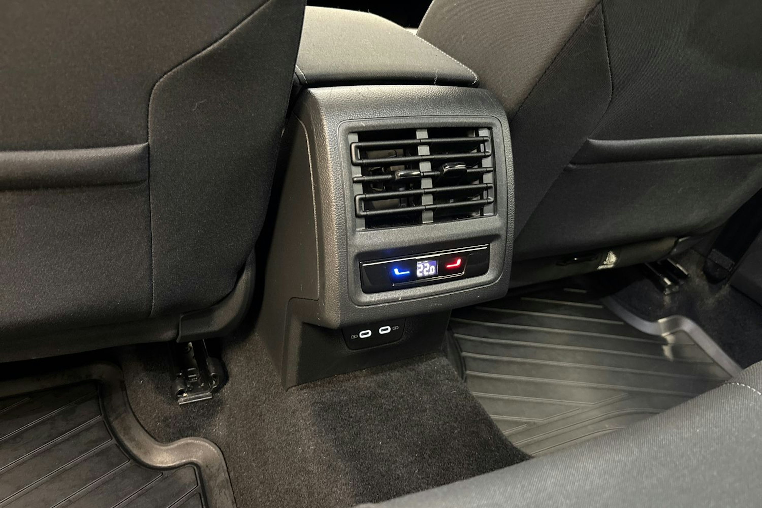 met. harmaa Volkswagen Golf 2022 kuva 26.