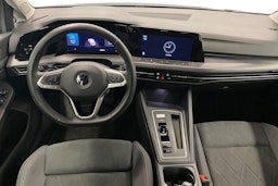 harmaa Volkswagen Golf 2022 kuva 9.