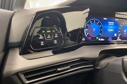 harmaa Volkswagen Golf 2022 kuva 20.