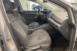 harmaa Volkswagen Golf 2022 kuva 37.