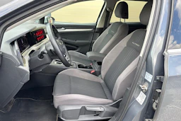 harmaa Volkswagen Golf 2022 kuva 4.