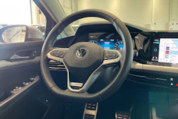 harmaa Volkswagen Golf 2022 kuva 13.
