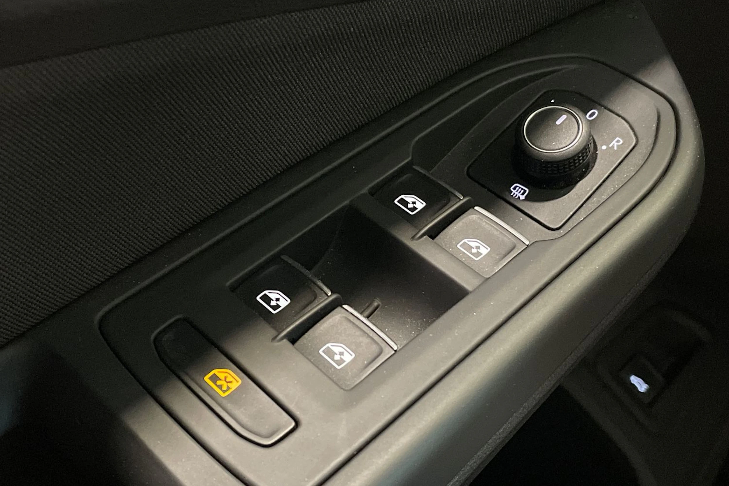 harmaa Volkswagen Golf 2022 kuva 30.