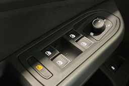 harmaa Volkswagen Golf 2022 kuva 30.