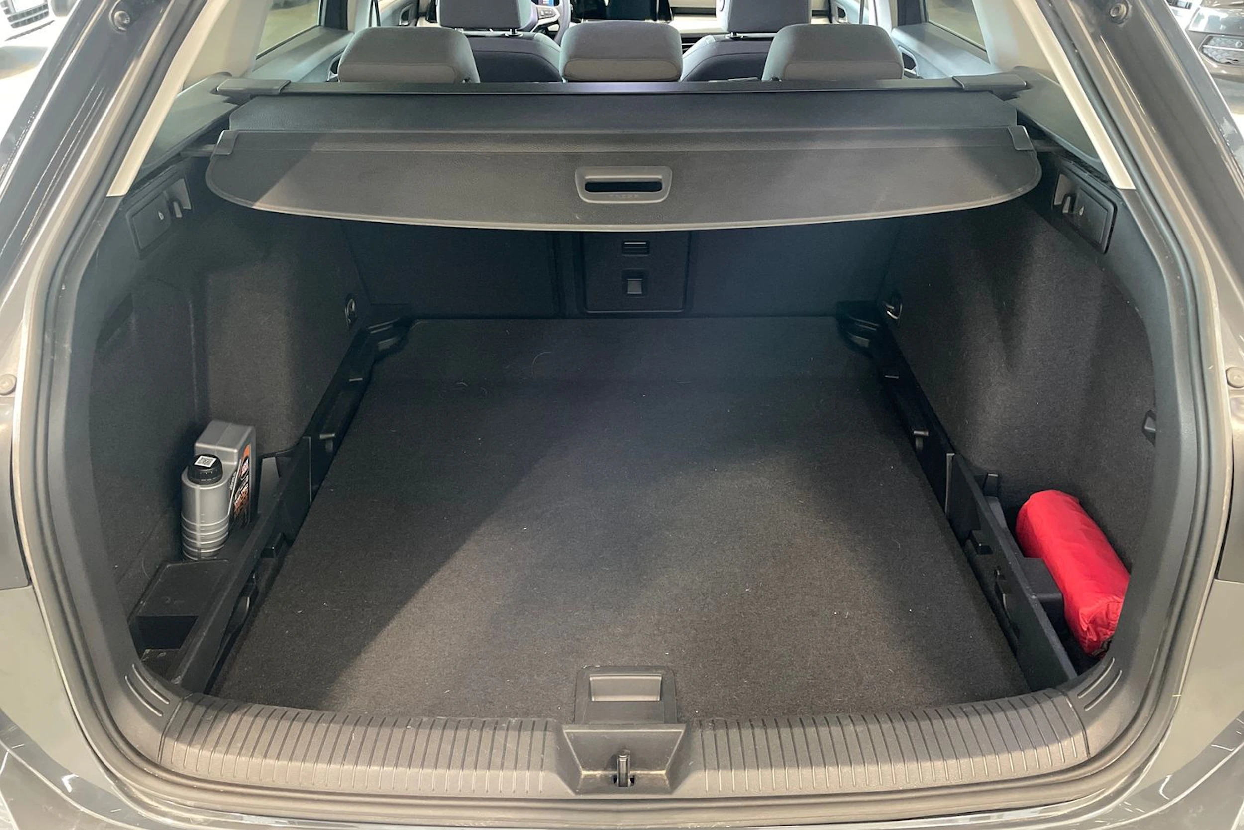harmaa Volkswagen Golf 2022 kuva 31.