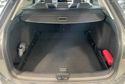 harmaa Volkswagen Golf 2022 kuva 31.