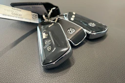 harmaa Volkswagen Golf 2022 kuva 35.