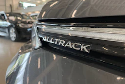 harmaa Volkswagen Golf 2022 kuva 36.